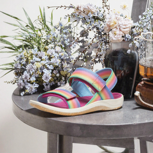 Sandales plates arc-en-ciel pour bébé fille, avec sangle auto-agrippante, chaussures d'été pour la marche en plein air - Product Image 2