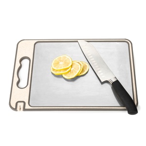 Planche à découper double face en paille de blé Planche à découper en acier inoxydable pour la viande congelée et la décongélation avec aiguiseur - Product Image 1