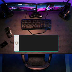 <span class=keywords><strong>Tapis</strong></span> <span class=keywords><strong>de</strong></span> Souris Gaming en Caoutchouc avec Logo OEM, Recharge Sans Fil 15W, Grand <span class=keywords><strong>Tapis</strong></span> <span class=keywords><strong>de</strong></span> Bureau RGB Résistant à l'Eau pour Téléphones Mobiles, Montres et Écouteurs TWS - Product Image 1
