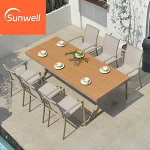 Ensemble <span class=keywords><strong>de</strong></span> <span class=keywords><strong>table</strong></span> et <span class=keywords><strong>de</strong></span> chaises en aluminium d'extérieur, meubles <span class=keywords><strong>de</strong></span> <span class=keywords><strong>jardin</strong></span>, restaurant, patio, tables et chaises <span class=keywords><strong>de</strong></span> salle à manger en métal avec plateau en bois <span class=keywords><strong>de</strong></span> teck - Product Image 4