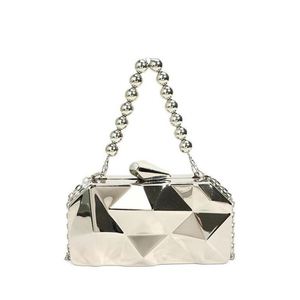 Bolso de Mano Metálico de Lujo Impresionante, Bolso de Hombro Dorado, Bolso de Noche Hecho a Mano para Mujer - Product Image 5