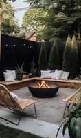 Table de foyer extérieure de luxe avec plateau en marbre - Essentiel élégant pour les dîners en plein air et les soirées sur la terrasse