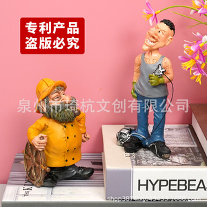 Figurine de capitaine et de mécanicien en résines synthétiques, décoration de bureau, emballage en une seule pièce, style contemporain - Product Image 2