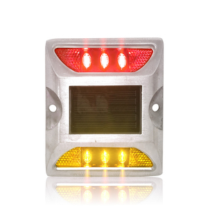 Reflectores Solares LED para Señalización Vial, Amarillos, Un Lado Elevado, Marcadores de Pavimento, Ojos de Gato de Plástico, Reflejadores de Tráfico Boruite BRT-SR-01 - Product Image 3