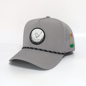 Venta Directa al por Mayor de Gorras Deportivas Transpirables de Secado Rápido de 5 Paneles, Gorra de Golf Personalizada con Logotipo de Goma de Lujo y Orificios Cortados con Láser para Hombre - Product Image 1
