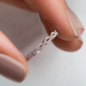 Anelli in Oro Rosa F1232 con Diamanti Taglio Smeraldo Colore G Naturale Gioielli di Fidanzamento per Donne - Product Image 2