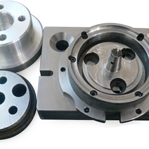 Service de fraisage CNC sur mesure au Vietnam, bloc de soupape de précision, corps de pompe en acier allié au carbone pour le contrôle hydraulique et pneumatique - Product Image 4