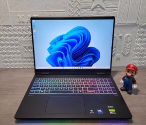 Laptop para Juegos de Alto Rendimiento Ultra9 Rtx5090 Omen de 16 Pulgadas, 32 GB de RAM, 240 Hz, 21:9, SSD, Core I9, Ofrece Rendimiento de Primera Categoría - Product Image 1