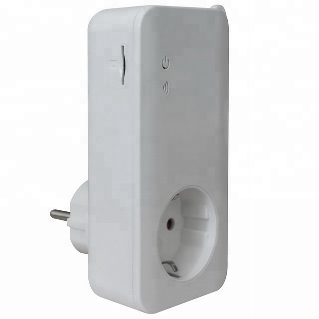 SMS 16A Extension Socket with Temperature Monitor and Power Failure Alarm 110-230V