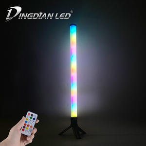Lampe de bureau intelligente moderne RGB couleurs fête bâton lumineux musique <span class=keywords><strong>baguette</strong></span> lumineuse 3W batterie USB charge atmosphère coin lampadaire LED - Product Image 2