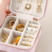 Boîte à bijoux portable en PU marbré rose avec fermeture éclair, étui de voyage carré pour bagues, boucles d'oreilles et clous d'oreilles