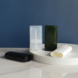 หลอดลิปสติก 15 กรัม วัสดุ PP ฝาใส หลอดทรงรีแบนสีเขียว บรรจุภัณฑ์เครื่องสำอาง หลอดใส่ลิปสติก - Product Image 1