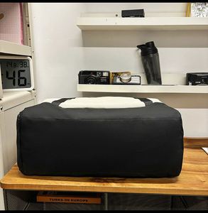 Sac de voyage d'affaires personnalisé pour hommes, grande capacité, sac de sport/yoga imperméable pour femmes, idéal pour l'extérieur - Product Image 5