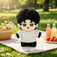 Poupée étoile mignonne personnalisée en tenue décontractée, figurine de célébrité en peluche personnalisée, jouet en peluche doux pour collection ou cadeau