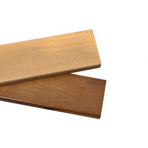 Plinthe en bois massif Pometia Pinnata, profil plat 60 mm, peinture à base d'eau, 28 couleurs - Product Image 3