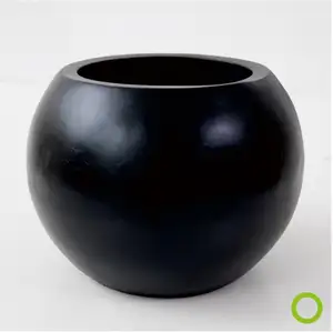 Desain Modern Pot Bunga Serat Kaca untuk Mal Belanja dan Situs Komersial