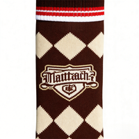 Chaussettes de football en nylon et élasthanne de qualité supérieure avec panneaux de ventilation en maille ciblée pour un refroidissement optimal pendant l'entraînement et les matchs estivaux