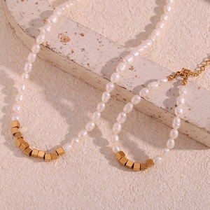 Collar de Perlas de Agua Dulce Dreamshow, Chapado en Oro de 18k, Cadena de Cuentas de Acero Inoxidable - Product Image 1