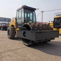 Rouleau compresseur vibrant mini KUDAT LT212 de haute qualité avec une puissance de 95 kW et un système entièrement hydraulique à prix compétitif