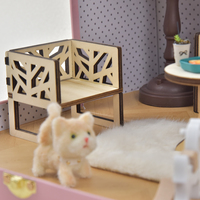 Chambre miniature artisanale dans une valise rose - Adorables poupées souris et meubles miniatures, décoration idéale