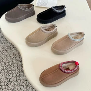 <span class=keywords><strong>Stivali</strong></span> Invernali Personalizzati in Vera <span class=keywords><strong>Pelle</strong></span> Calda e Pelosa per <span class=keywords><strong>Donna</strong></span>, per Uso Interno ed Esterno - Product Image 1