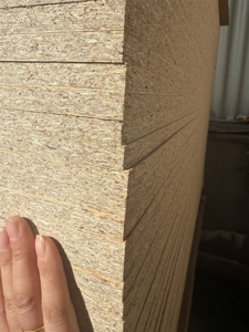 Tablero Estructural <span class=keywords><strong>OSB</strong></span>, Tablero <span class=keywords><strong>de</strong></span> Fibras Orientadas <span class=keywords><strong>de</strong></span> 9 mm, 12 mm, 15 mm, 18 mm, Panel <span class=keywords><strong>de</strong></span> Construcción <span class=keywords><strong>de</strong></span> 4x8 Pies, Tamaño Personalizado para Muebles y Construcción - Product Image 4