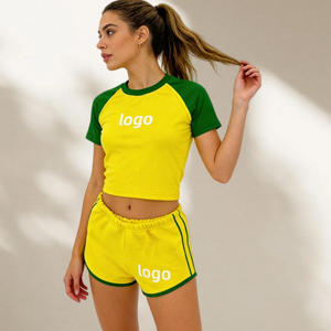 Conjunto Deportivo de Verano Personalizado para Mujer, 2 Piezas, Ropa Urbana, Pantalones Cortos con Bloques de Color y Camiseta Corta - Product Image 1