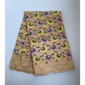 Nuovi Materiali in Vendita: Pizzo Voile Svizzero in Cotone per Nigeria, Pizzi Colorati in Cotone con Motivi Floreali e Applicazioni <span class=keywords><strong>di</strong></span> Pietre - Product Image 4