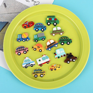 Venta al por mayor accesorios de resina con parte trasera plana varios coches <span class=keywords><strong>ambulancia</strong></span> autobús escolar Taxi camiones de construcción artesanías para niños Decoración - Product Image 3