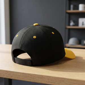 Gorra Snapback Negra de 6 Paneles con Visera Amarilla y Costuras en Contraste, Unisex, Ajustable, Casual, 100% Poliéster Twill - Product Image 3