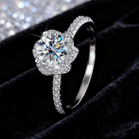 Cincin Moissanite Bunga Mawar Bulat Perak Sterling 925 Potongan Sempurna 1 Ct Moissanite Lulus Uji Berlian Cincin Pernikahan untuk Wanita
