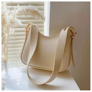 Sac à bandoulière pour femme I-0542 en cuir PU, fermeture éclair simple, 6 pouces, pour usage quotidien - Product Image 4