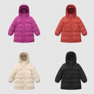 Veste d'hiver pour enfants en <span class=keywords><strong>duvet</strong></span> épais de couleur unie avec logo personnalisable, coupe-vent <span class=keywords><strong>et</strong></span> protection contre le froid, adaptée aux vêtements de rue pour garçons en plein air - Product Image 2
