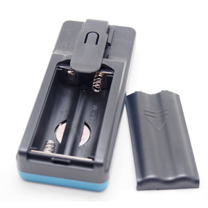 Radio Portátil Mini <span class=keywords><strong>DEKKO</strong></span> DK-5022 FM 88-108 con Escaneo Automático, Conector para Auriculares de 3.5mm, Altavoz Integrado y Diseño Ergonómico de ABS - Product Image 5