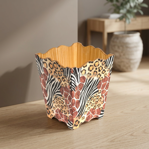 Poubelle extérieure élégante en bois, motif animalier, écologique, design intégré, utilisation intérieure/extérieure, pour la maison et les hôpitaux - Product Image 1