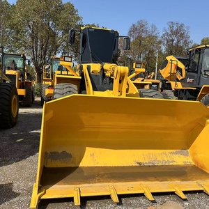 Cargadora de Ruedas Hidráulica Komatsu WA380 Usada con Cucharón Reforzado y Gran Tracción para Transporte de Materiales a Granel - Product Image 4