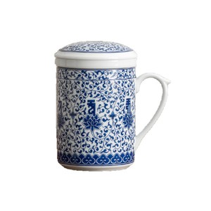 Tazza da Ufficio in Stile Retrò Blu e <span class=keywords><strong>Bianca</strong></span> con Coperchio e Filtro, Tazza in Ceramica per Microonde, Tazza in <span class=keywords><strong>Porcellana</strong></span> <span class=keywords><strong>Bianca</strong></span> per Regalo Aziendale - Product Image 5