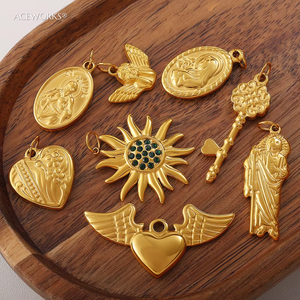 El Santuario Dorado |   Amuletos de Fe y Espiritualidad de Acero Inoxidable Chapado en Oro PVD de 18K |   Colgantes Religiosos para la Creación de Joyas - Product Image 4