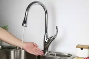 Mitigeurs d'eau automatiques en laiton sans contact robinet d'évier à capteur robinets de cuisine en zinc