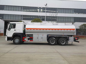 Nouveau camion de ravitaillement mobile 6x4, capacité 20t, véhicule de transport de carburant avec réservoir de 10001-15000L - Product Image 6