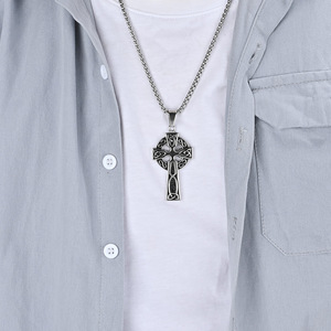 Collar de acero de titanio con nudo celta vikingo nórdico retro estilo único transfronterizo, venta al por mayor directa de fábrica - Product Image 2