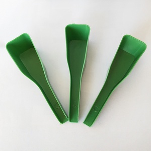 Vente en gros de mangeoires à oiseaux en plastique universelles, cuillères à eau et à manger et fournitures pour oiseaux en plastique - Product Image 1