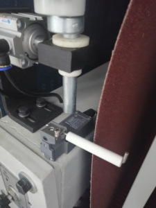 Nuevo Motor automático de 28kW, <span class=keywords><strong>madera</strong></span> contrachapada, aglomerado de MDF, <span class=keywords><strong>lijadora</strong></span> de banda ancha de <span class=keywords><strong>madera</strong></span> maciza/<span class=keywords><strong>lijadora</strong></span> de <span class=keywords><strong>madera</strong></span> - Product Image 4