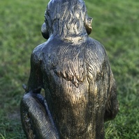 Sculpture de singe assis grandeur nature en fibre de verre et bronze sculpté, couleur personnalisée, pour décoration de jardin extérieur moderne, BringFine, garantie 3 ans