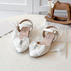 Nuove Scarpe Eleganti con Tacco Basso per Bambine Primavera Estate Sandali alla Moda con Fiocco in Raso Scarpe in Pelle PU - Product Image 3