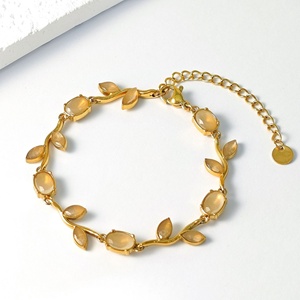 Pulsera de Flor de Tulipán con Diamantes, Estilo Lujoso y Ligero para Mujer, de Alta Calidad, Chapada en Hierro, Venta al Por Mayor - Product Image 6