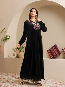 Nuovo Arrivo Elegante Abaya Invernale in Velluto, Vestito Modesto da Donna Stile Dubai/Turchia, Abaya Ricamata con Scollo a V, Abito Musulmano da Donna, Jalabiya - Product Image 2