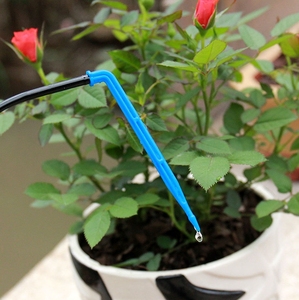 Outil d'arrosage de jardin en plastique 1 sortie 4 directions, système d'irrigation goutte à goutte pour serre - Product Image 2