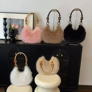 Borsa Hobo in Ecopelliccia per Donna <span class=keywords><strong>con</strong></span> Tracolla di Perline in Legno, Trendy e Casual per Uso Quotidiano - Product Image 1