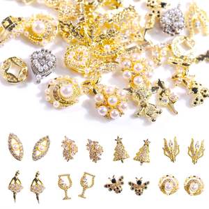 Venta al por mayor 3D Kawaii Nail Art Charm Glass Rhinestone Charms Eco-friendly Más de 20 colores a granel - Product Image 6